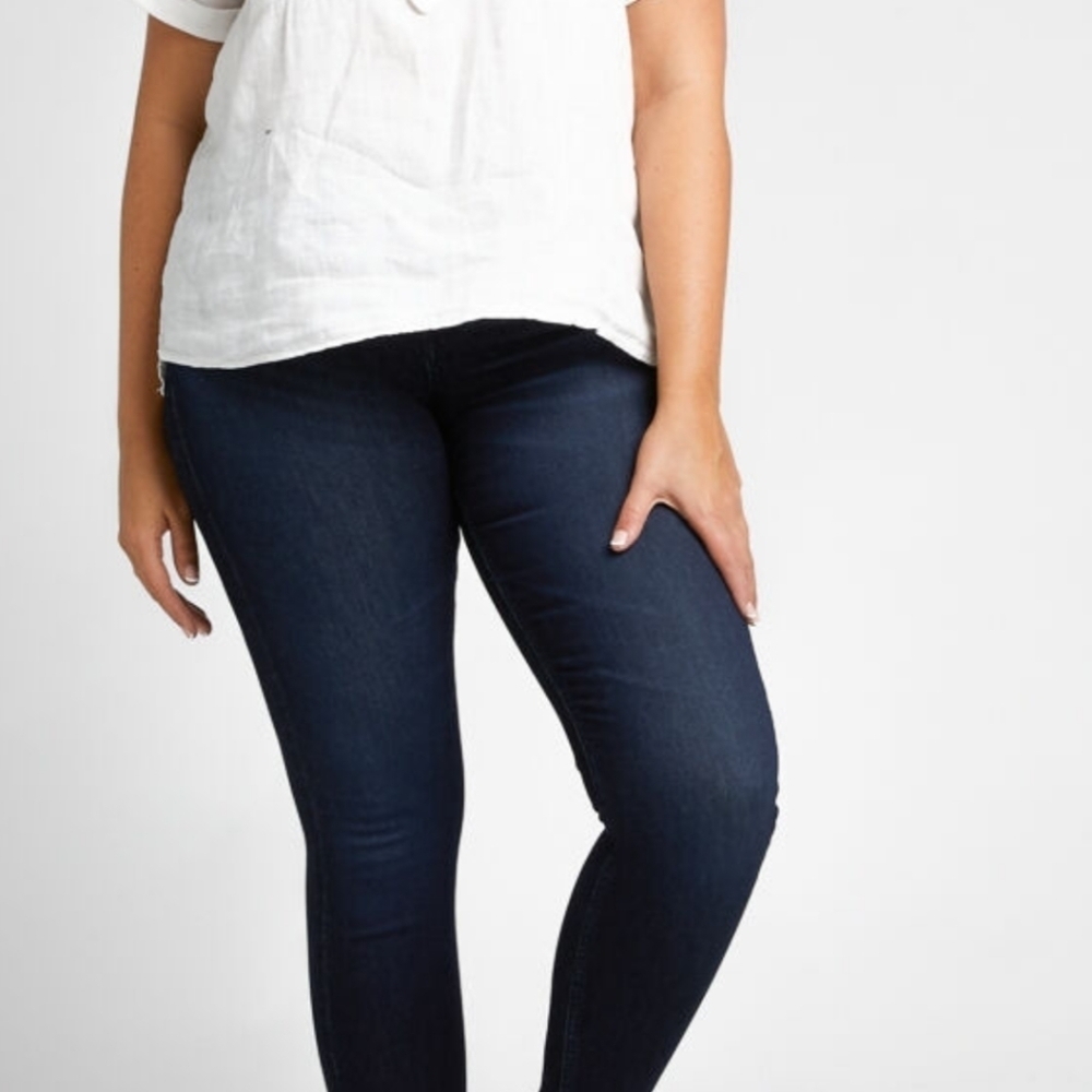 NWOT Silver Jeans Mazy Skinny 27×31